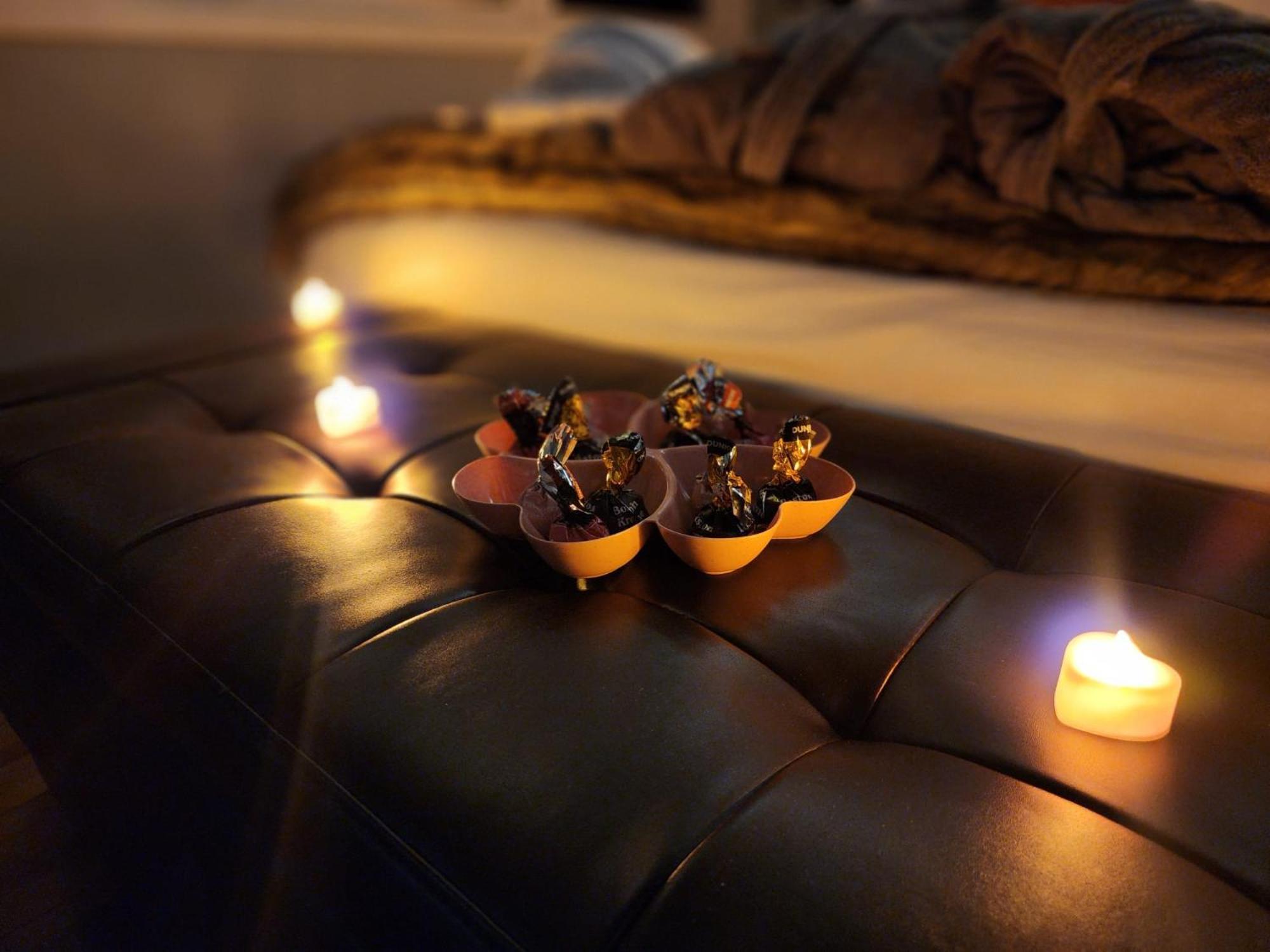 Hot Tub, Electric Bikes, Solo Stove, Projector, Smores ماربلهيد المظهر الخارجي الصورة